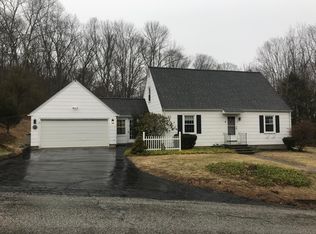 16 Mountain Rd, Mansfield, CT 06250