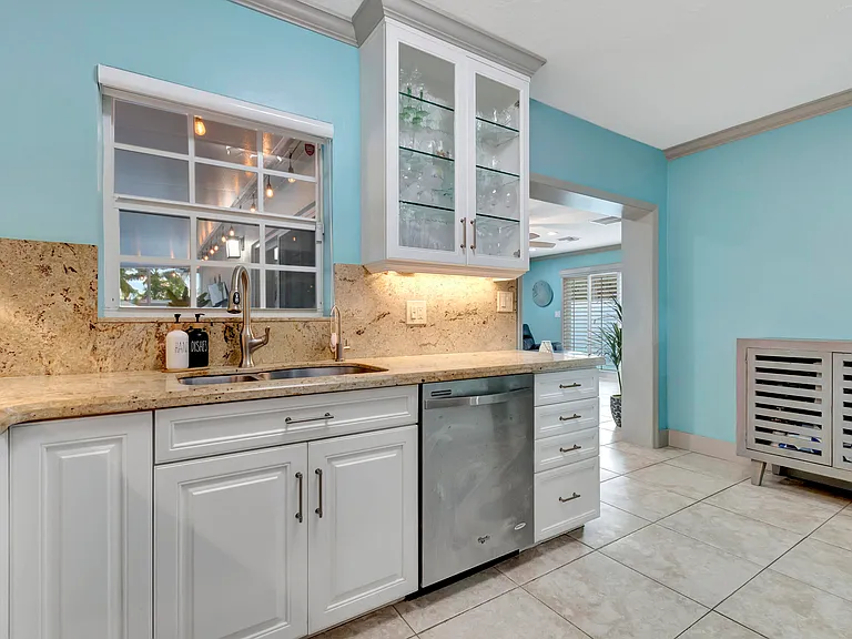 310 Gulfstream Dr — Photo 16