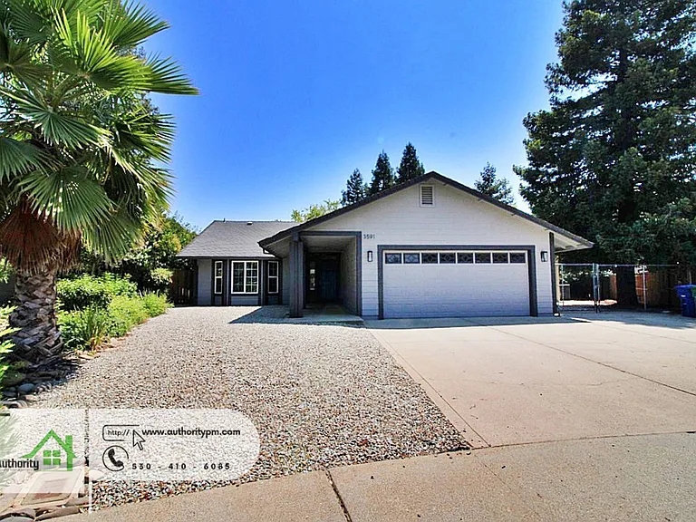 3591 Adams Ln — Photo 2