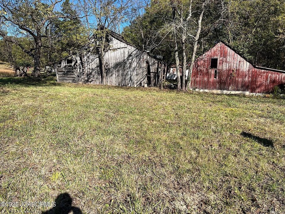 2nd image of Osage River Ln