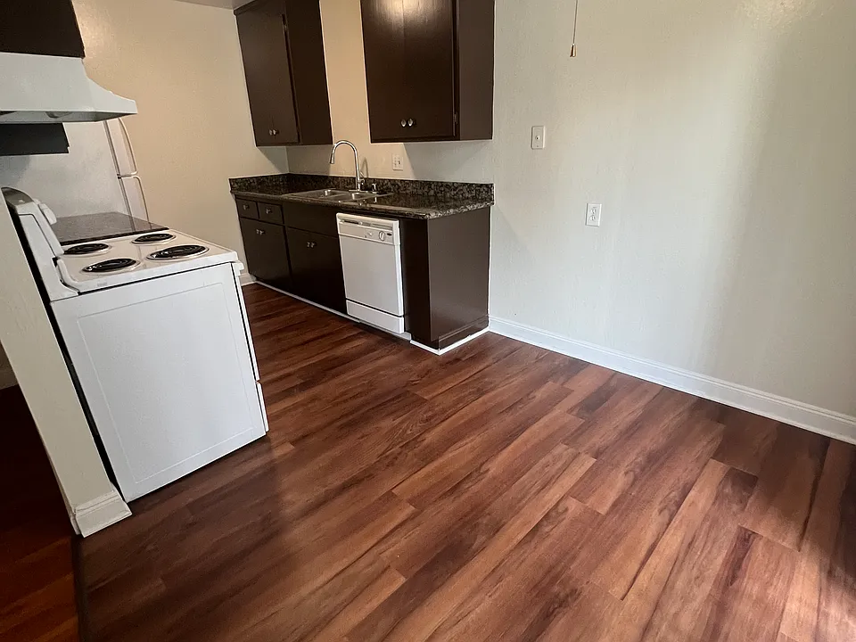 1506 Garcez Dr #10