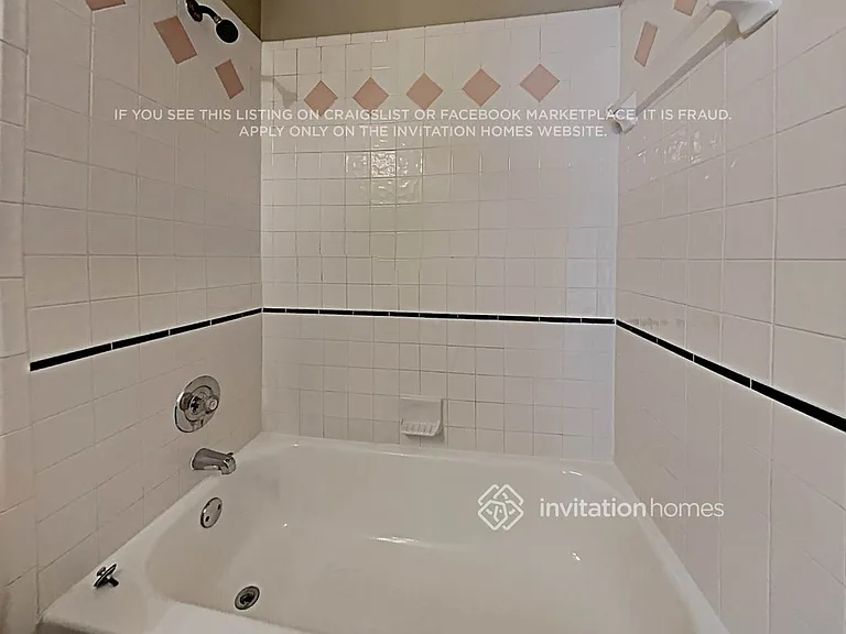 2624 Lake Jackson Cir — Photo 17