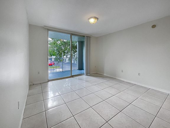 3rd image of 677 SW 111th Avenue #204
