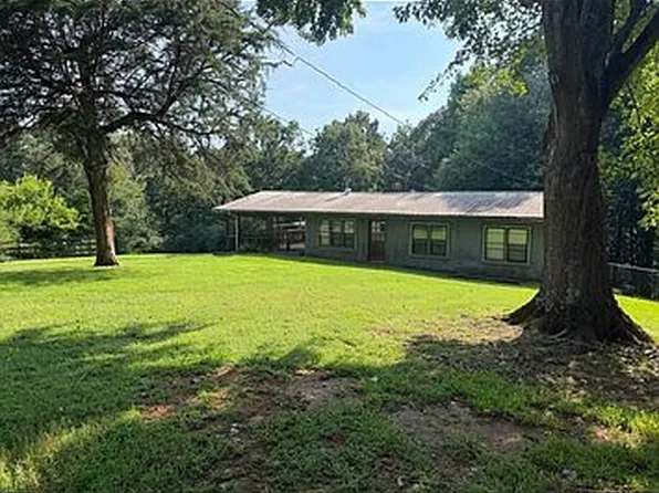 3815 Buck Island Dr, Guntersville, AL 35976