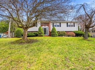 9 Hancock St, Milford, MA 01757