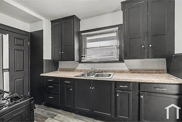 2 bed, 1076 sqft, $1,250 — Photo 2