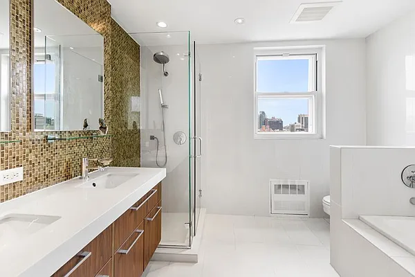 Rented by Douglas Elliman | media 19