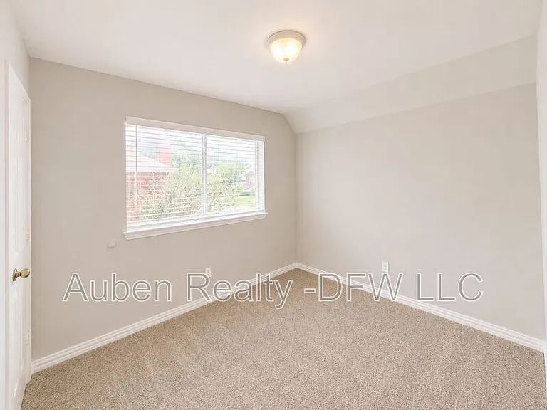 434 Chestnut Ln — Photo 14