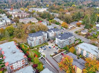 1016 Inverness Rd #104, Saanich, BC V8X0B1