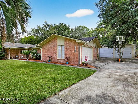 2nd image of 13926 SPANISH POINT Drive