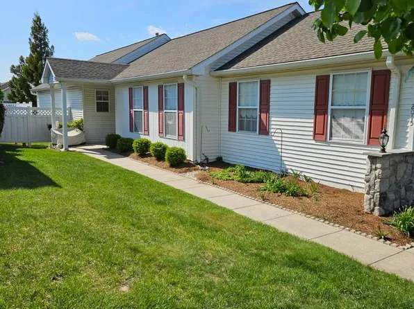 2015 Hunt Master Ln, Glen Mills, PA 19342