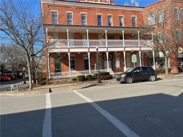 900 Market St APT 213, Meadville, PA 16335