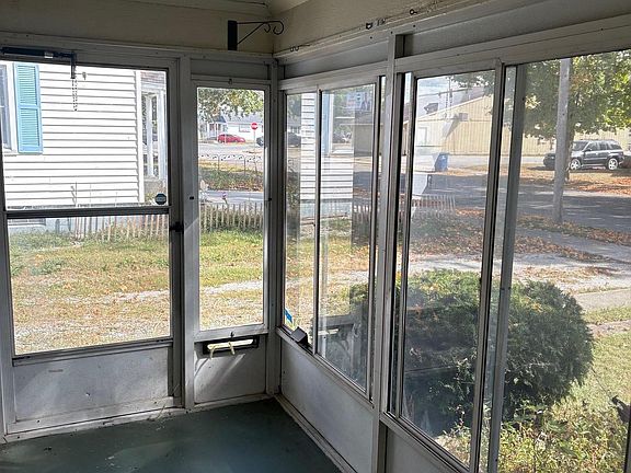 2nd image of 1420 W 5th St