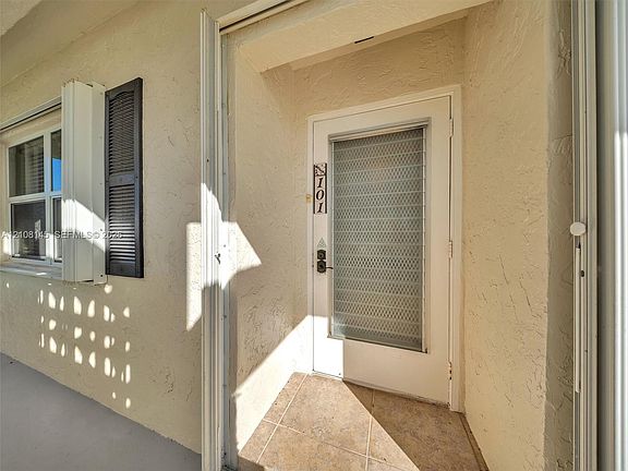 2nd image of 1020 Citrus Way APT 101