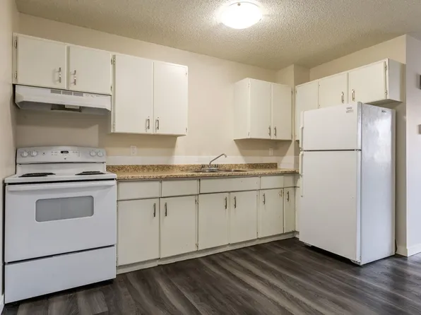 5612 51st Ave #9, Camrose, AB T4V 0W4