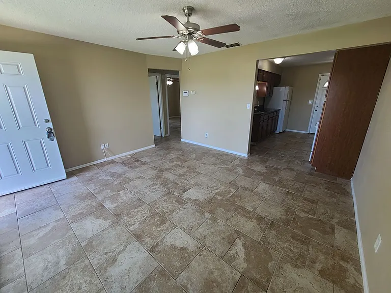 4141 Fargo St N — Photo 3