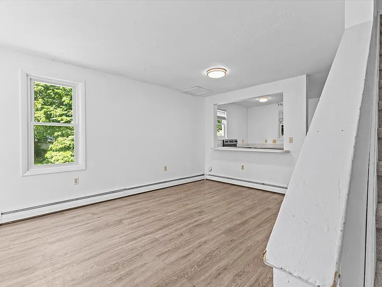 21 Hyde St #4 — Photo 2
