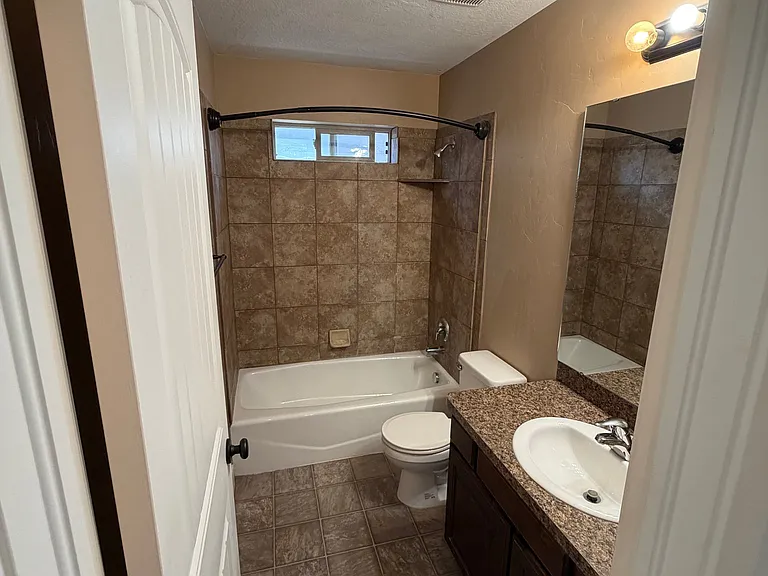 4 Arnold Dr — Photo 33