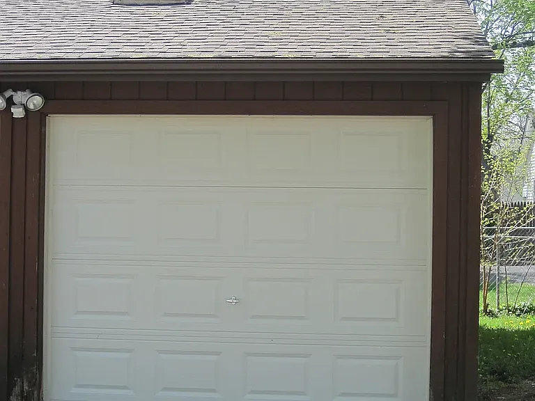 1007 Premont Ave — Photo 8