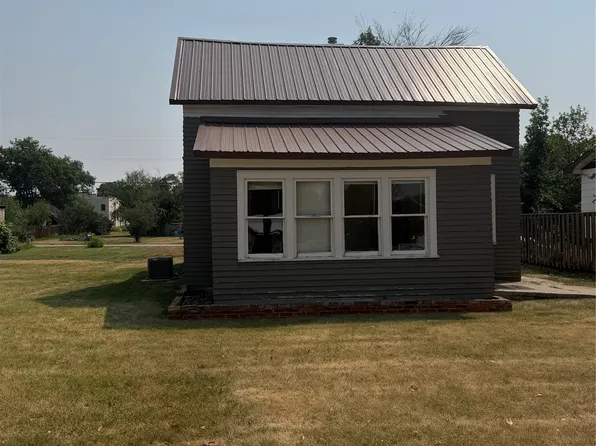 7 S Delaware St, Conrad, MT 59425
