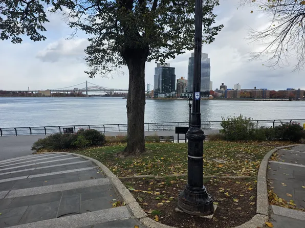 200 East End Avenue image 6 of 8