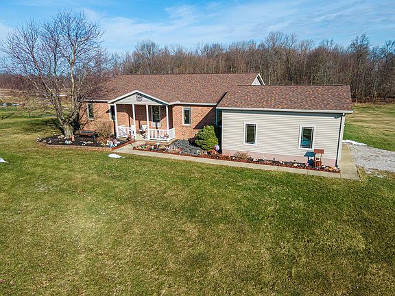 3rd image of 6075 Township Road 107