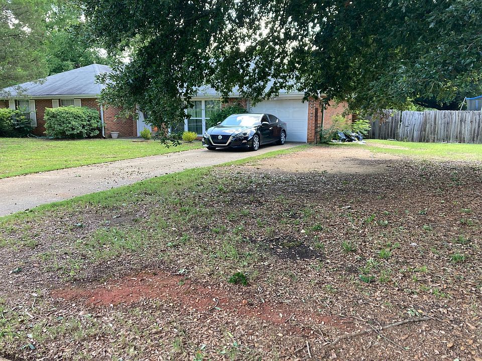 2nd image of 231 Daffodil Ct