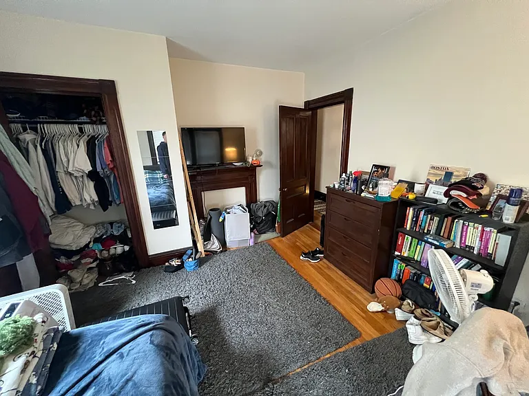 211 Holland St #2R — Photo 37