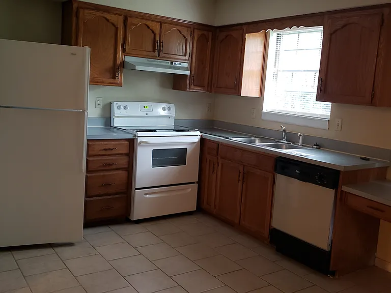 The rest of the kitchen.
