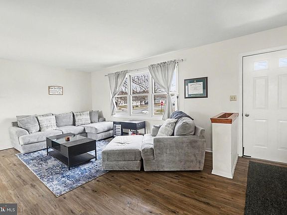 5th image of 2 Furman Rd