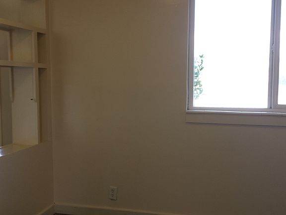 4th image of 3090 S 3080 W