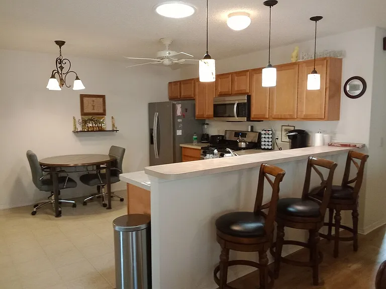 364 Katherine Pl — Photo 7