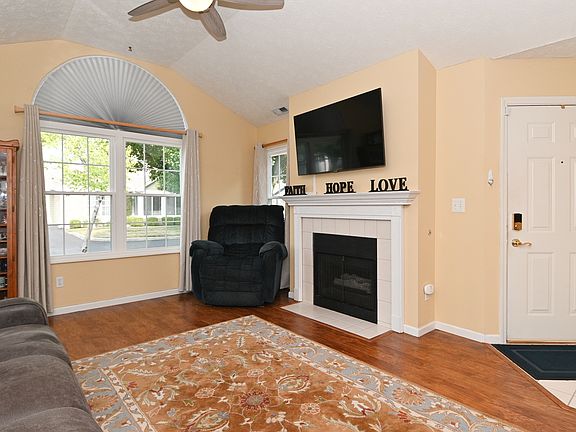 5th image of 7311 Chapel Villas Dr Unit B