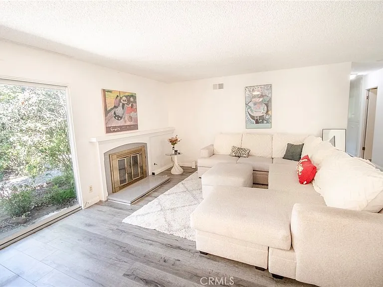 27921 Lomo Dr — Photo 20