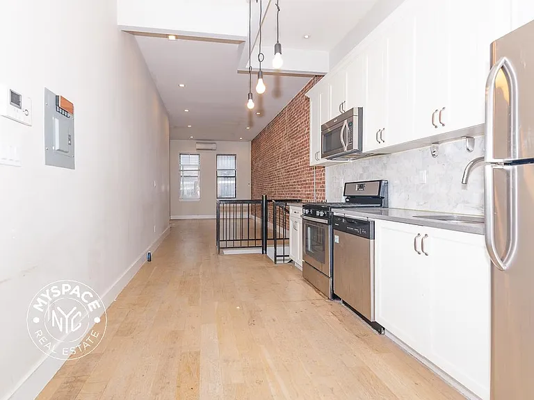 1090 Bedford Ave #2 — Photo 3