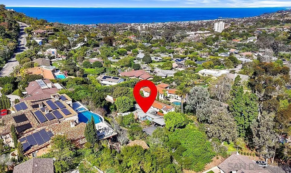 1st image of 2820 Hidden Valley Rd