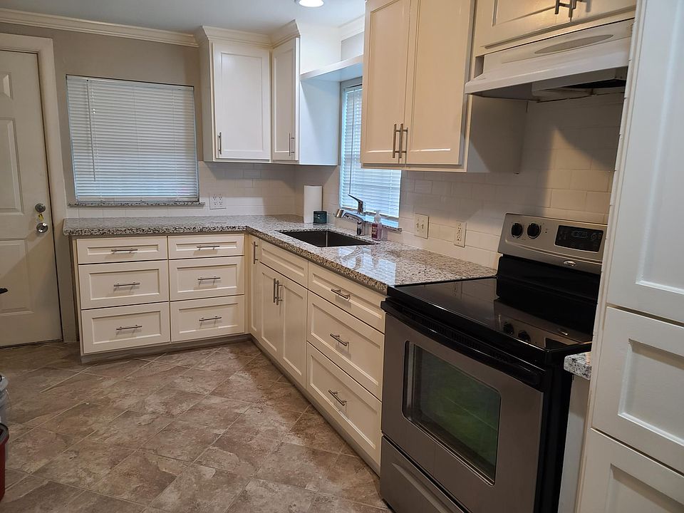 BRAND NEW KITCHEN