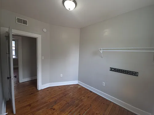 528 Wall Ave #2 Photo 1