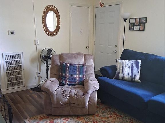 4th image of 69 Tall Oak Ct