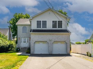 45 Park Way, Edison, NJ 08817