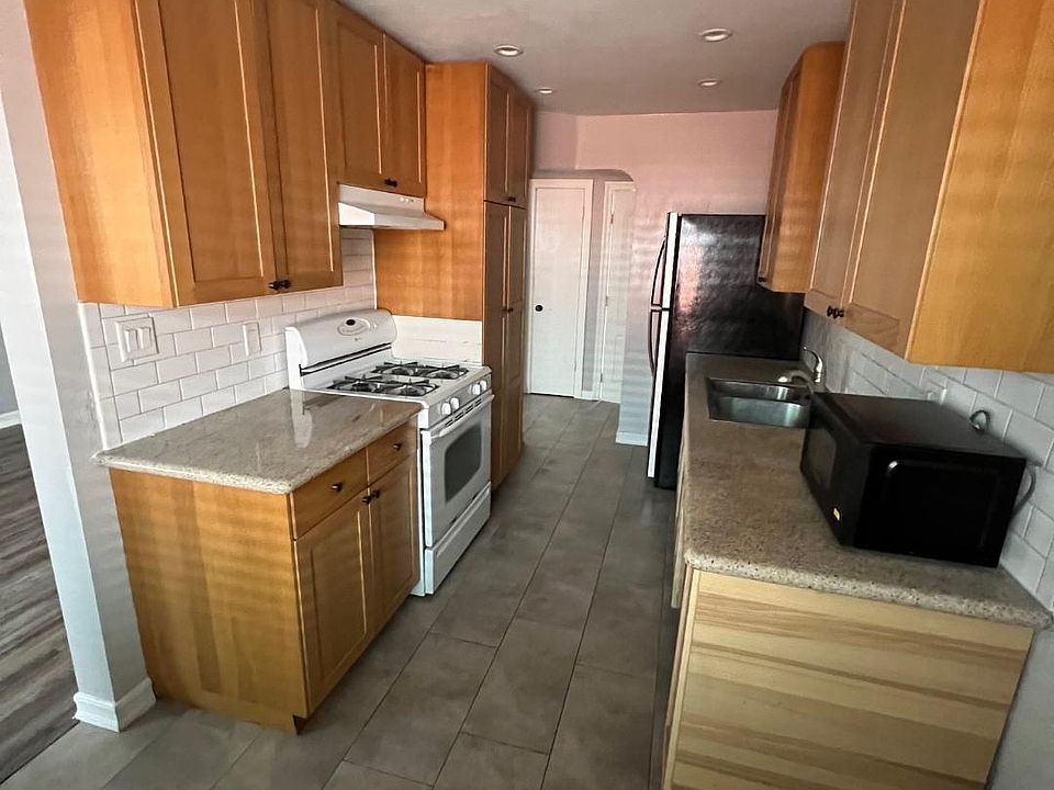 1st image of 4633 Bancroft St