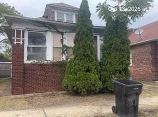 2520 E 72nd Pl, Chicago, IL 60649
