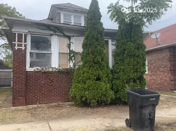 2520 E 72nd Pl, Chicago, IL 60649