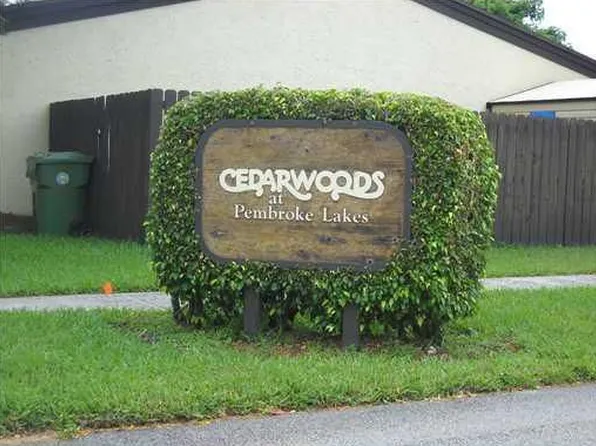 10180 Oleander Ct, Pembroke Pines, FL 33026