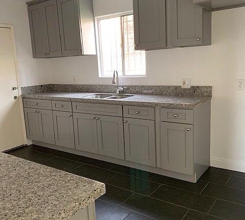 4th image of 1717 W 62nd St