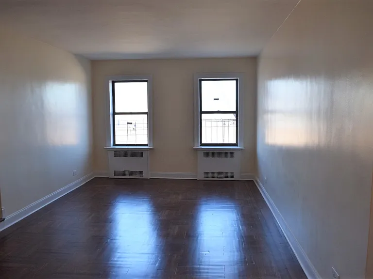 201 Crown St #2C — Photo 2