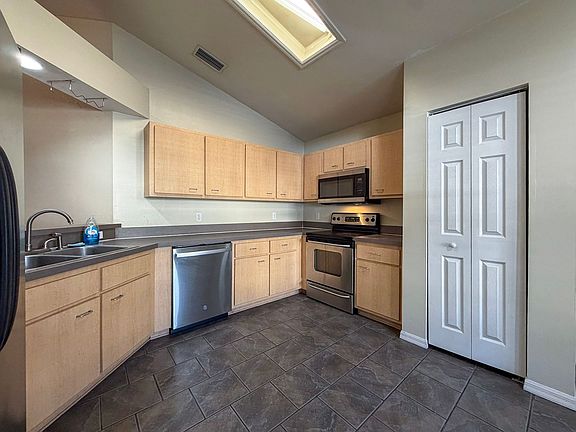 5th image of 2131 NW 52nd Pl