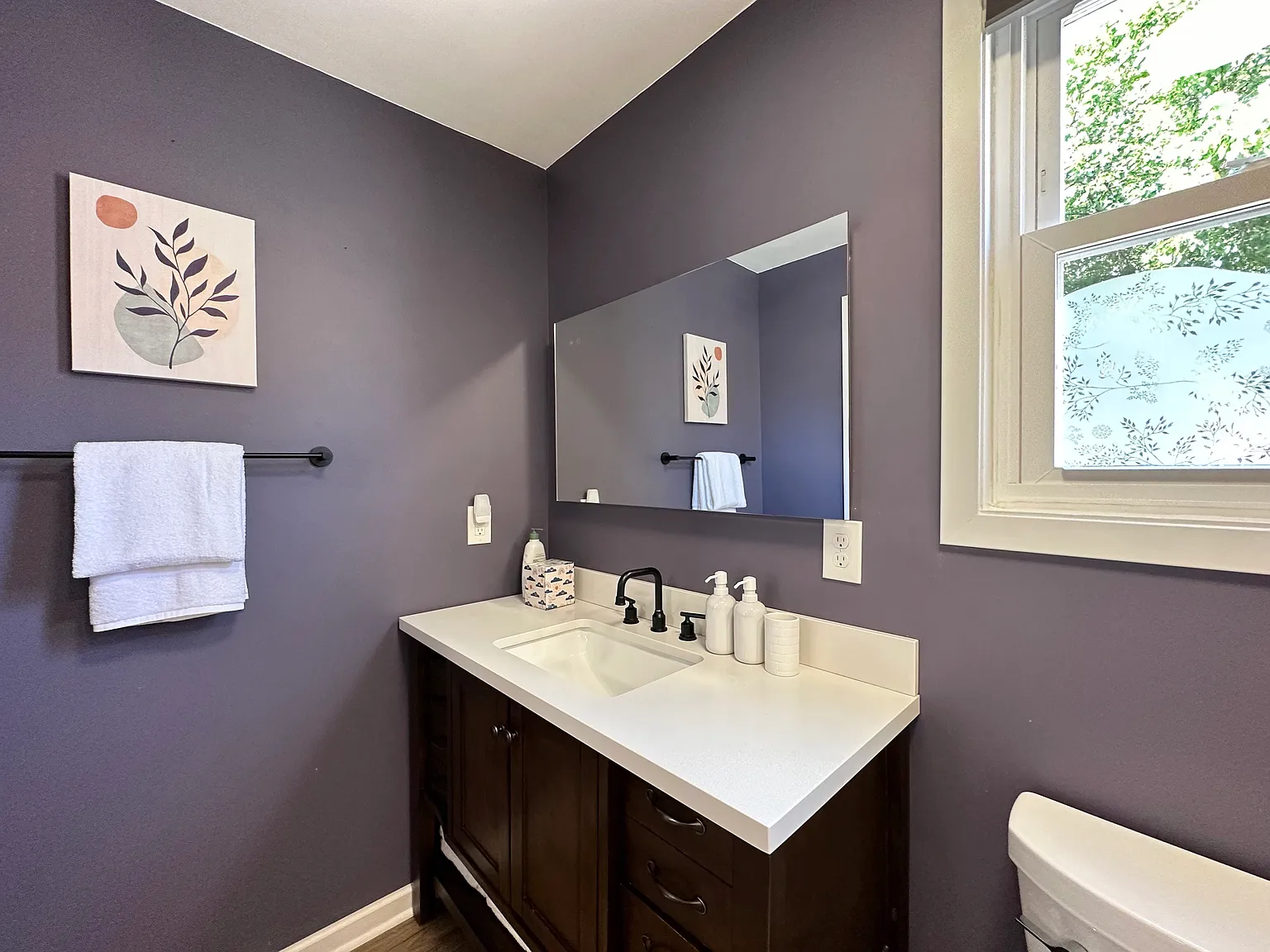 3 bed, 1137 sqft, $2,450 — Photo 1