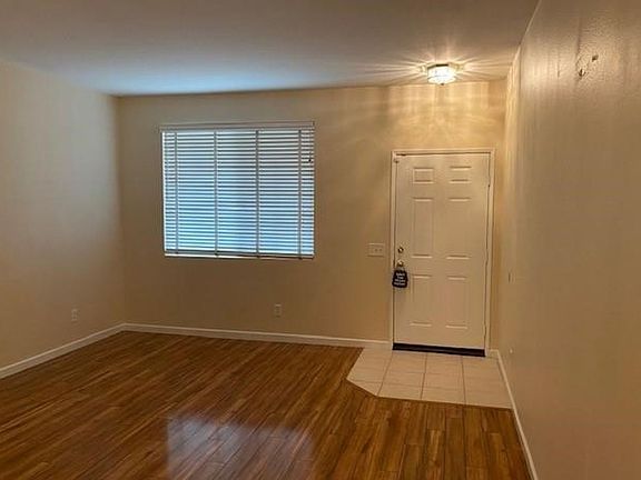 2nd image of 15047 Amorose St