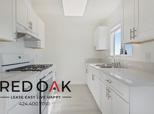 7915 Vineland Ave, Sun Valley, CA 91352